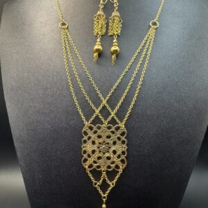Arabesque Necklace and Earrings Set