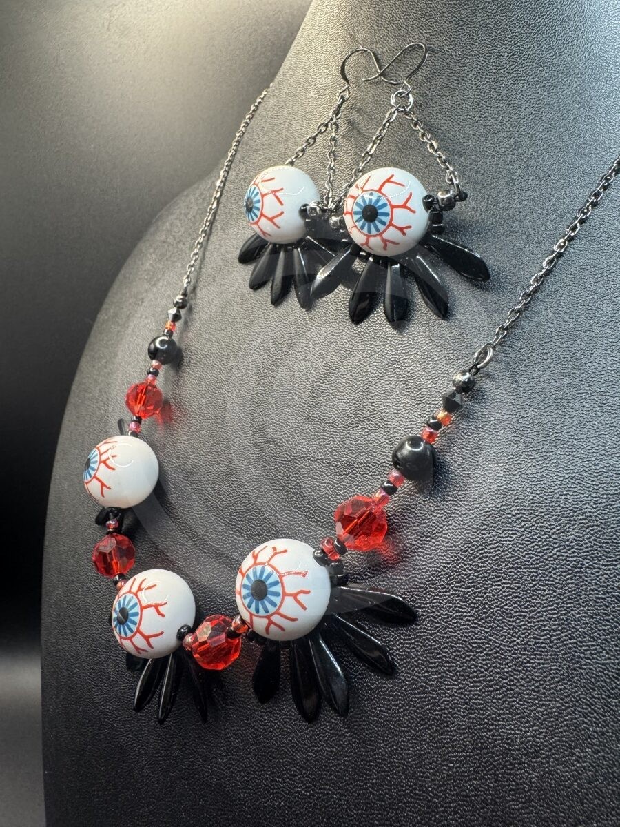 Eye See You Necklace and Earrings Set - Image 2