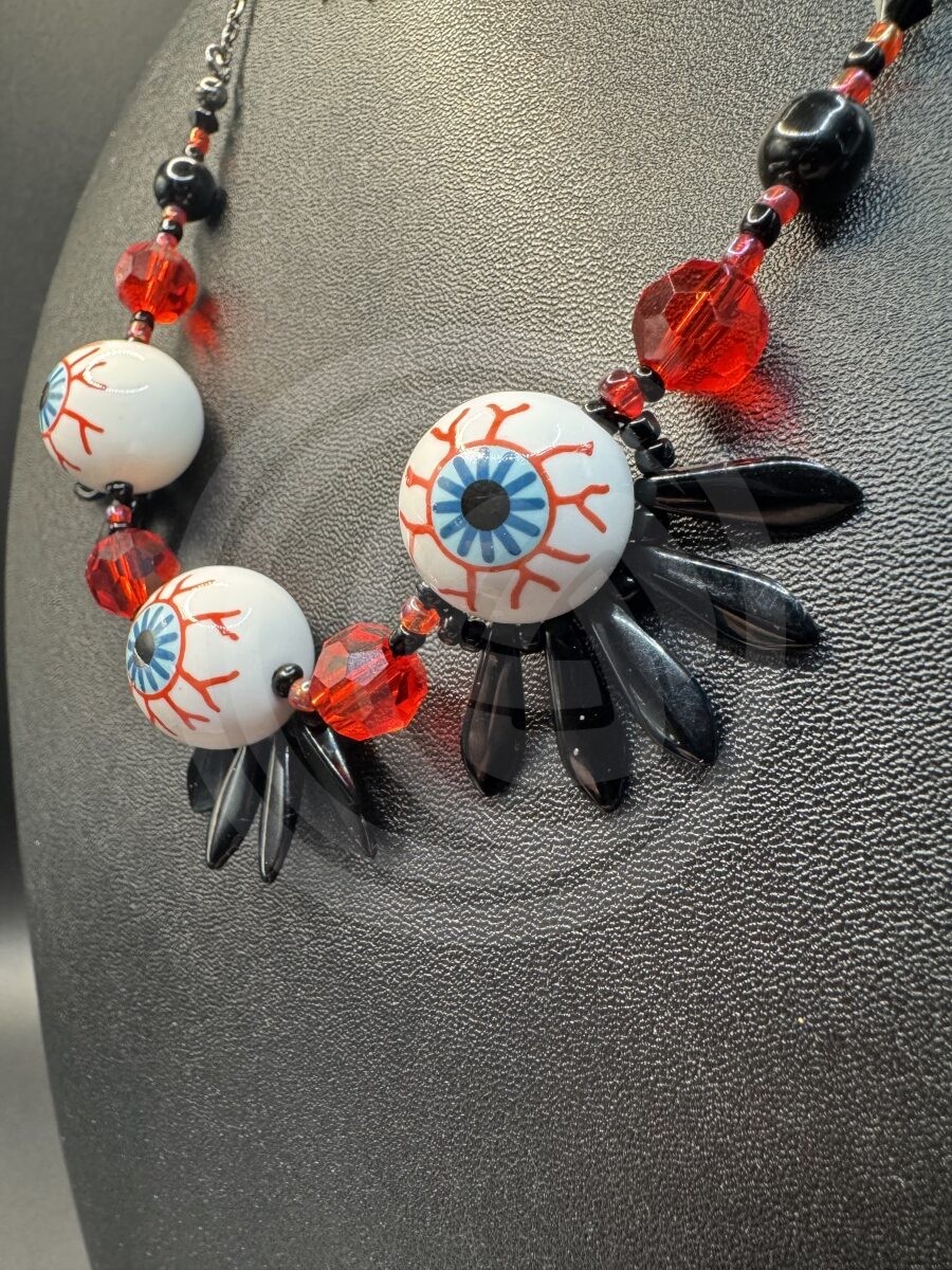 Eye See You Necklace and Earrings Set - Image 4