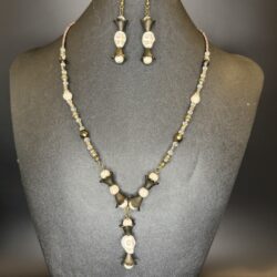 "Memento Mori" Necklace and Earrings Set - Magnesite