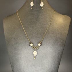 "Memento Mori IV" Necklace and Earrings Set - Magnesite