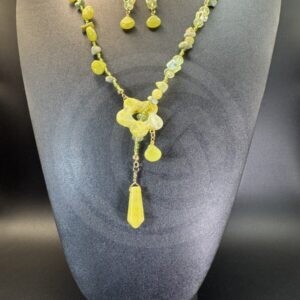 Serpentina Necklace and Earrings Set